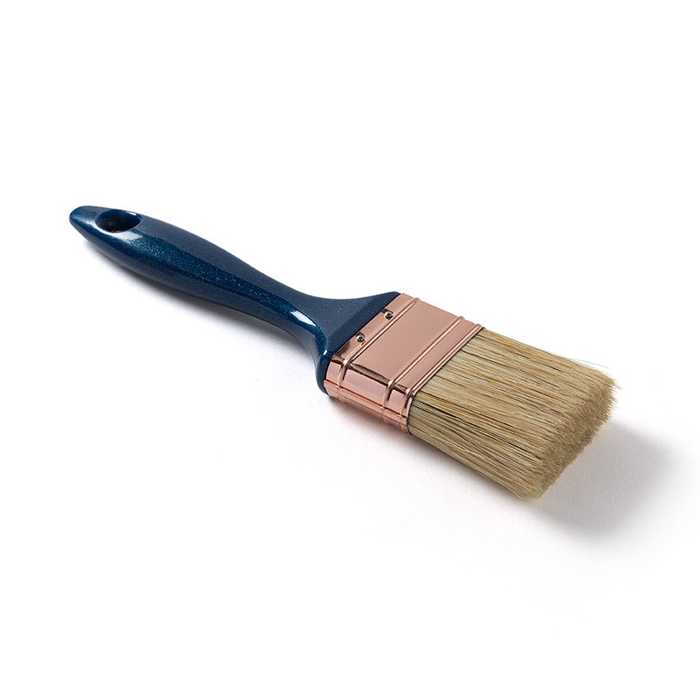 Platte verfborstel - steel blauw plastiek gevernist - wit haar Platte verfborstel - steel blauw plastiek gevernist - wit haar